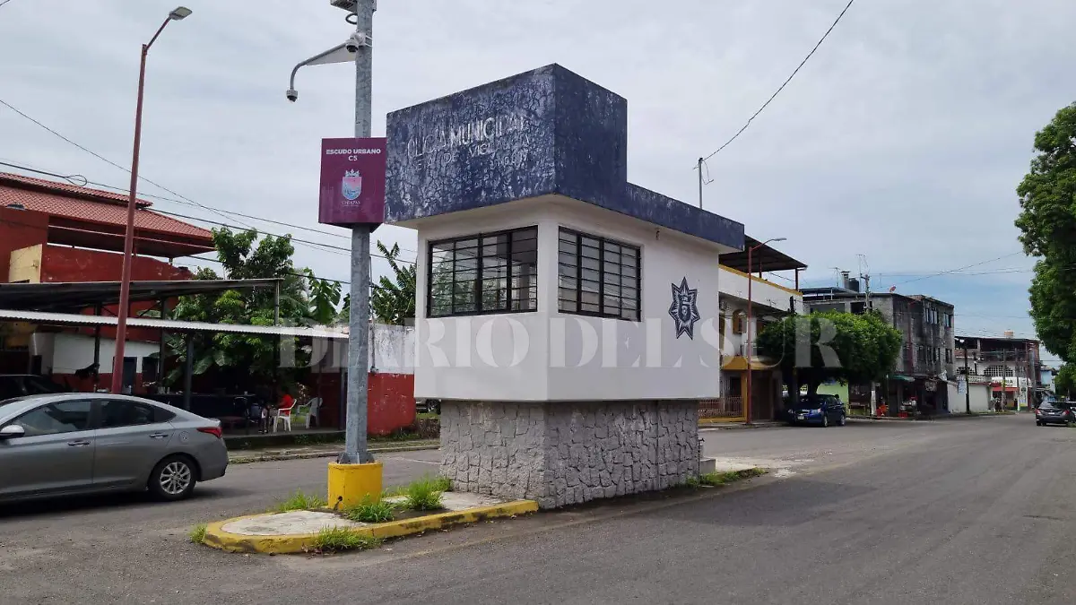 Caseta de policía en Laureles